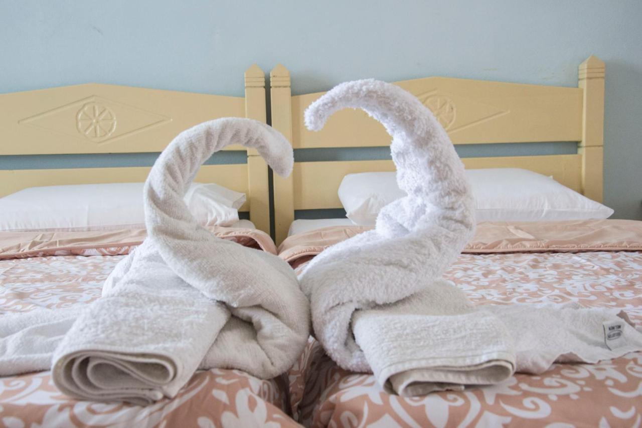 Vardes Hotel Studios Амупі Екстер'єр фото