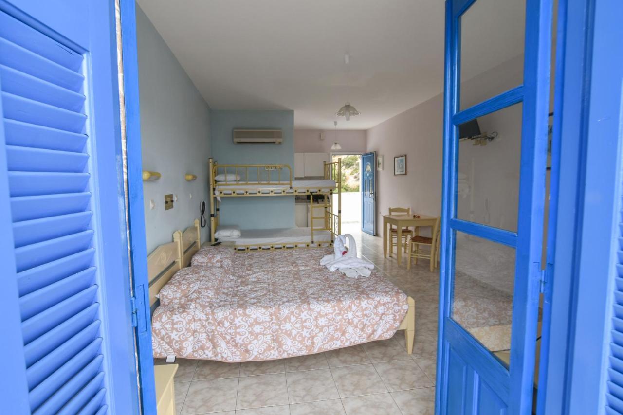 Vardes Hotel Studios Амупі Екстер'єр фото