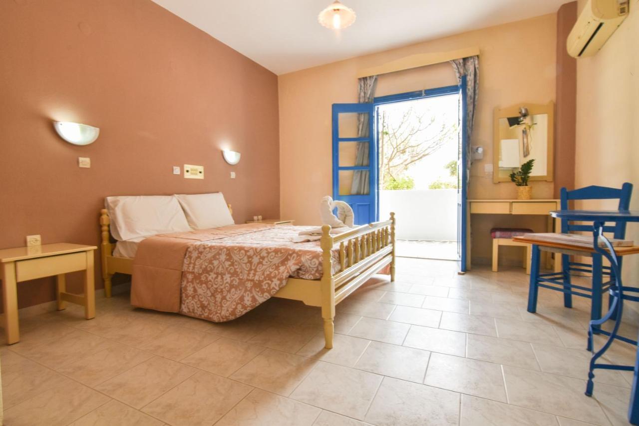 Vardes Hotel Studios Амупі Екстер'єр фото