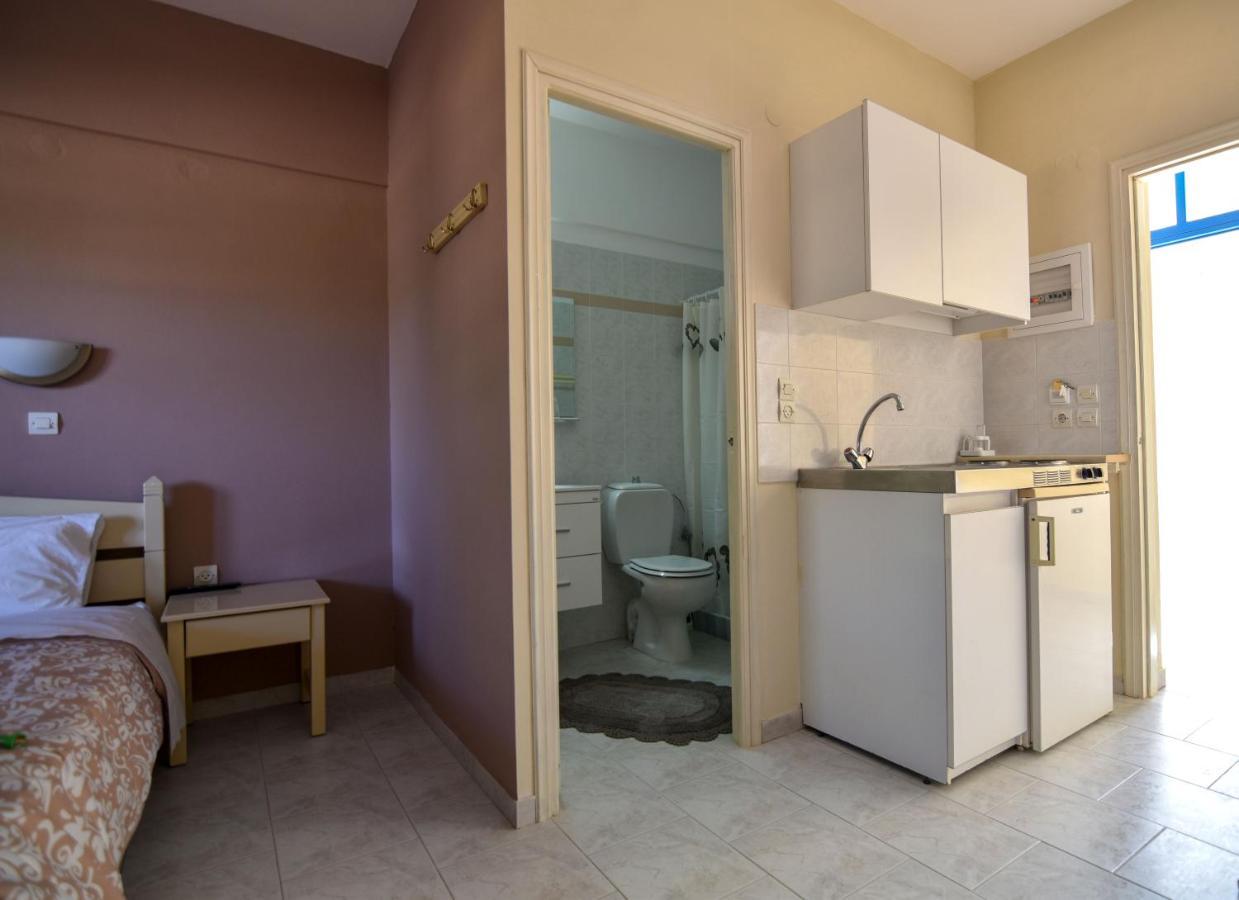 Vardes Hotel Studios Амупі Екстер'єр фото