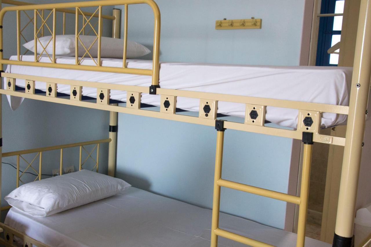 Vardes Hotel Studios Амупі Екстер'єр фото
