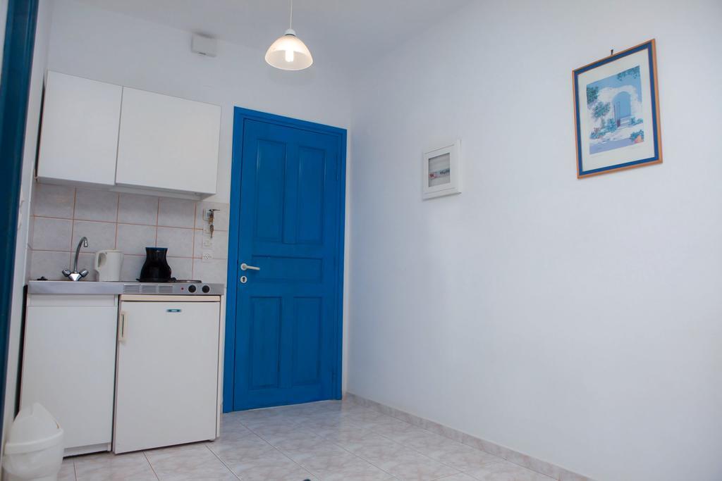 Vardes Hotel Studios Амупі Екстер'єр фото